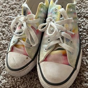 Tie dye Converse